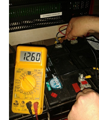 checking_battery_voltage